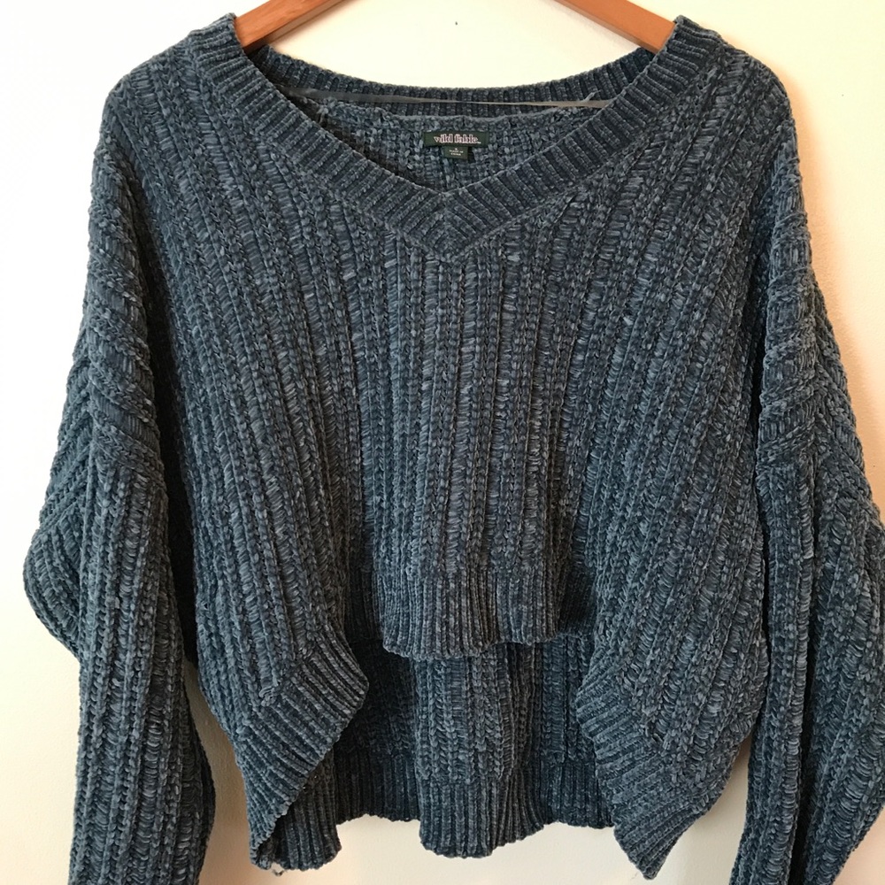 Velvet cropped sweater